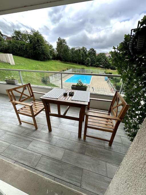 Appartement Cosy Avec Balcon Et Piscine ブザンソン エクステリア 写真