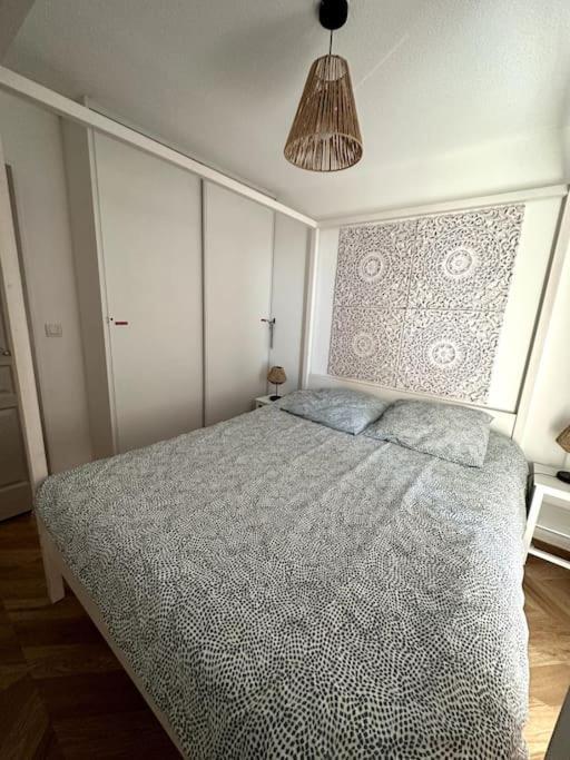 Appartement Cosy Avec Balcon Et Piscine ブザンソン エクステリア 写真